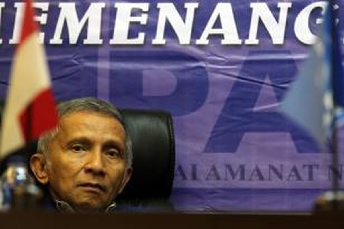 Pendiri dan mantan Ketua Partai Amanat Nasional Amien Rais saat menghadiri Rapa Koordinasi Nasional, di Kantor DPP PAN, Jakarta, Rabu (27/2/2013). Agenda Rakornas PAN kali ini adalah soal pengkaderan partai terkait pemenangan Pemilu 2014.  