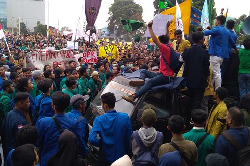 Ribuan Mahasiswa Purwokerto Turun ke Jalan Tolak Revisi UU KPK dan RKUHP