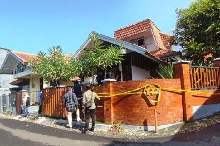 Suasana rumah produksi narkoba di sebuah rumah kontrakan mewah nomor 8B-1, RT 5 RW 9, Srondol Kulon, Banyumanik, Kota Semarang, Kamis (4/4/2024). 
