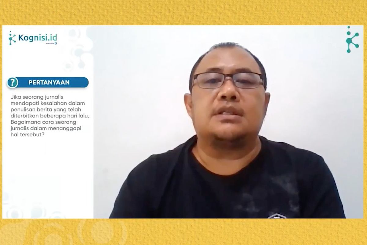 Managing Editor at Kompas.com Heru Margianto menjawab pertanyaan peserta di pertemuan kedua dari Jurnalisme Berkebangsaan
