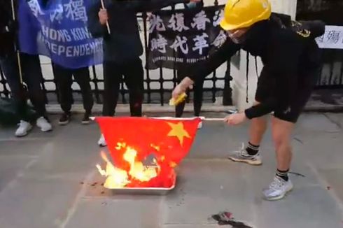 Demo di London Bakar Bendera China, Beijing Berang Desak Inggris Temukan Pelakunya