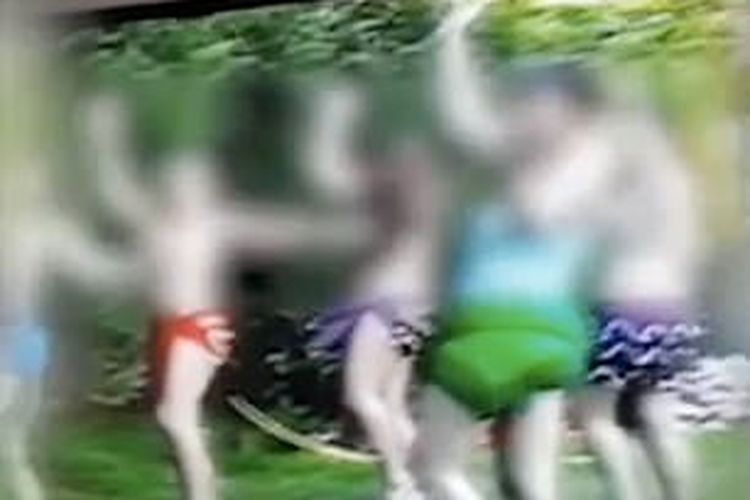 Sek Cewek Bandung Dengan Anak - Kakek 77 Tahun Pimpin Sekte Seks, Para Gadis Tunduk dan Rela Dilecehkan  Halaman all - Kompas.com
