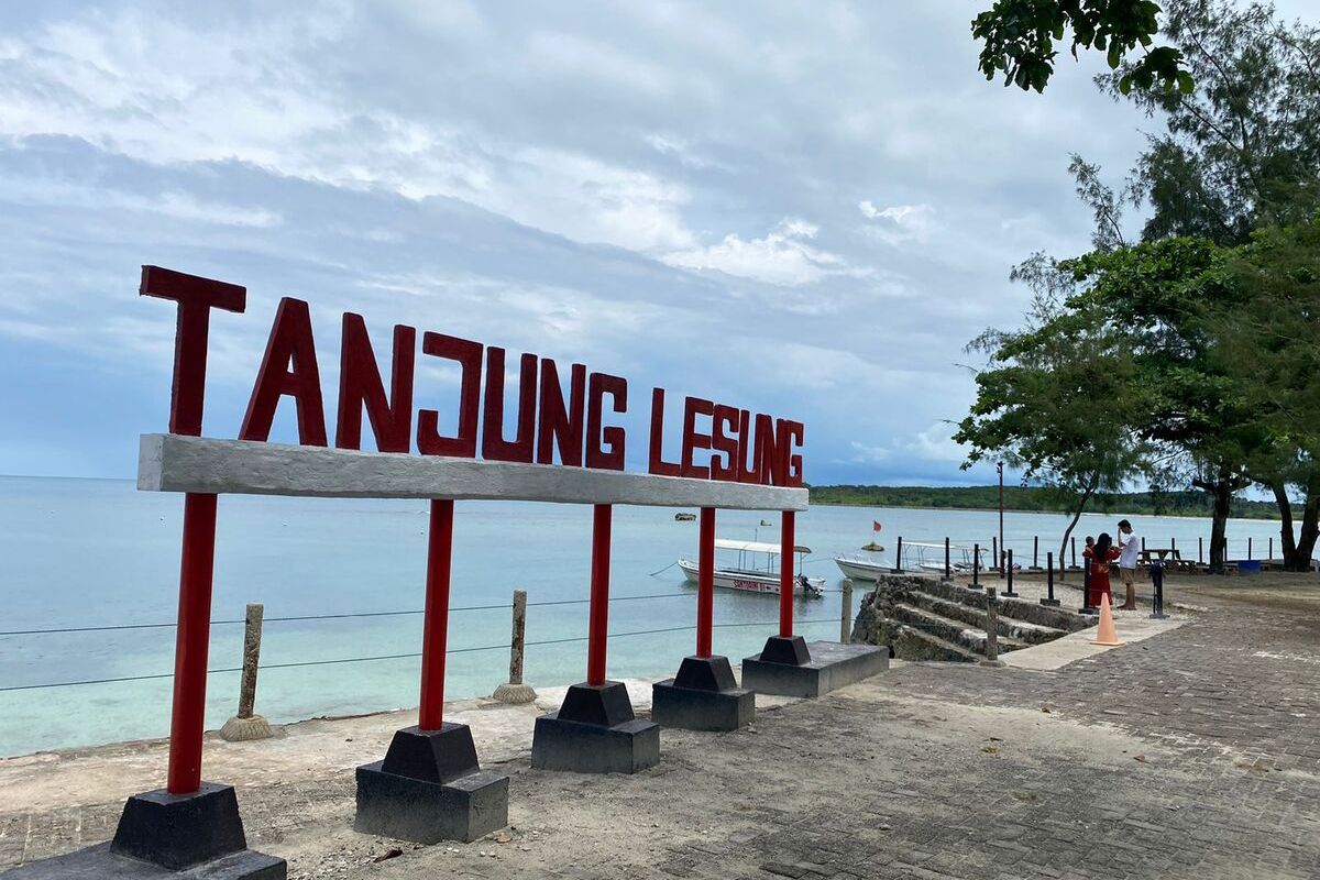 Kawasan Ekonomi Khusus (KEK) Tanjung Lesung di Kabupaten Pandeglang menawarkan atraksi wisata lengkap dari pantai hingga Pusat Kebudayaan Mongolia.