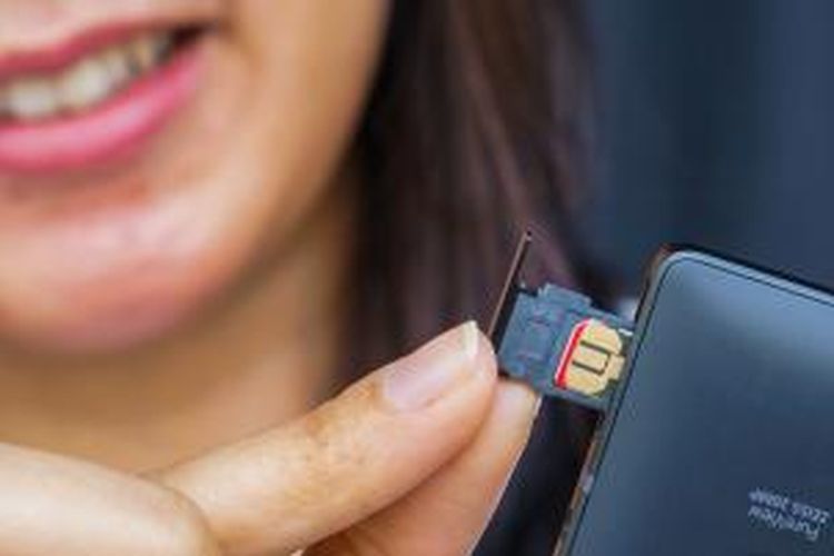 Tray nano-SIM card pada Lumia 930