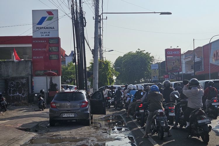 Pertamina Tambah 26.200 Kiloliter Pasokan BBM ke Bali untuk Atasi Antrean di SPBU