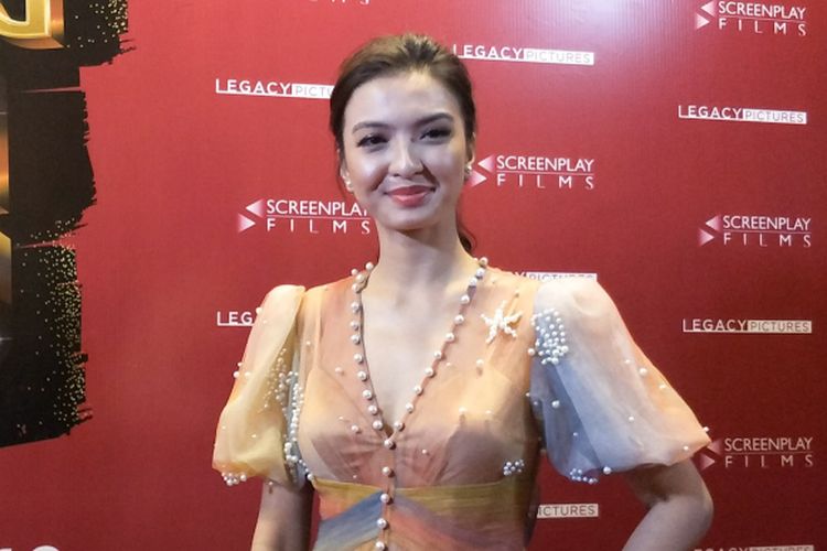 Artis peran Raline Shah saat ditemui di gala premiere film Orang Kaya Baru di Plaza Senayan, Jakarta Pusat, Senin (21/1/2019).