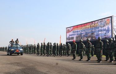 Sebanyak 500 anggota komponen cadangan (komcad) matra udara menjalani pelatihan dasar kemiliteran di Pusat Pendidikan (Pusdik) Komando Pasukan Gerak Cepat (Kopasgat) di Pangkalan Angkatan Udara (Lanud) Sulaiman, Bandung, Jawa Barat, Senin (30/5/2022).