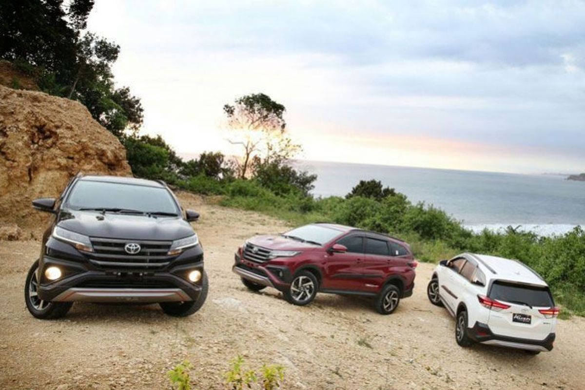 Xpander Cross jadi pendatang baru pesaing Toyota Rush di segmen Low SUV.