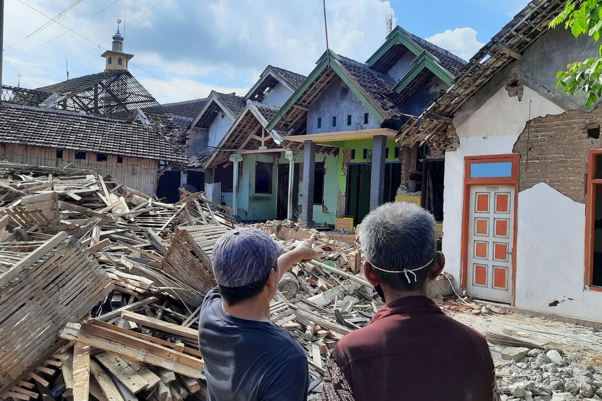 A damaged house in Malang Regency following a 6.1-magnitude earthquake jolting the region on Saturday, 10 April.