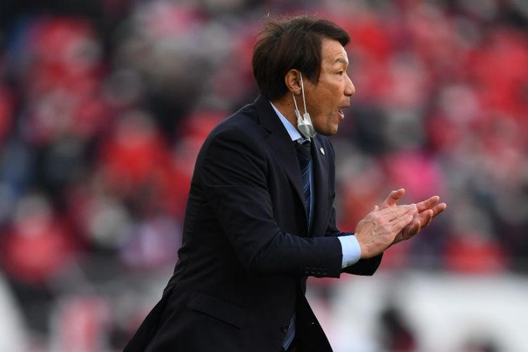 Pelatih Gamba Osaka untuk J League musim 2022 di Jepang, Tomohiro Katanosaka.