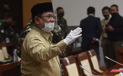Indonesia to Steer Clear of Alliances, Says Defense Minister