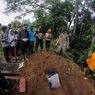 Pemkot Bogor Relokasi Makam yang Terdampak Longsor