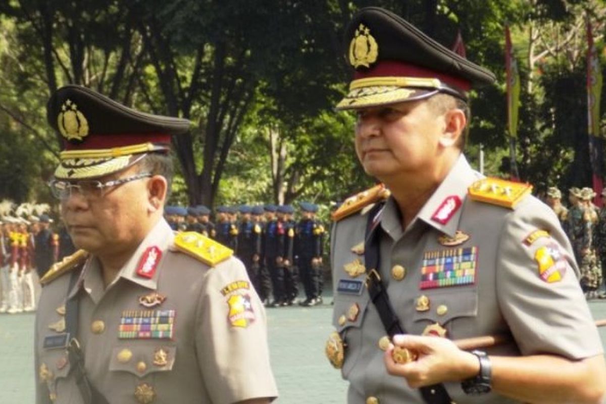 Irjen Rycko Amelza Dahniel (kanan) resmi menjabat Gubernur Akademi Kepolisian (Akpol). 