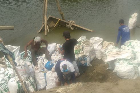 3 Perahu Zaman Kolonial Belanda Mulai Diangkat dari Dasar Sungai Bengawan Solo