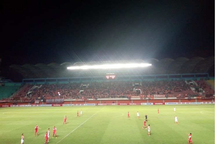 Suasana pertandingan Persija Jakatta versus Borneo FC pada laga pertama Grup D Piala Presiden 2019 di Stadion Maguwoharjo, Selasa (05/03/2019).