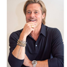 Gaya Brad Pitt dengan Arloji Breitling Seharga Rp 104 Juta