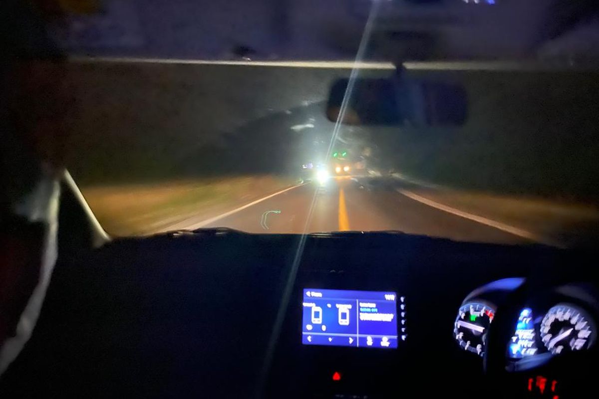 Berkendara di malam hari