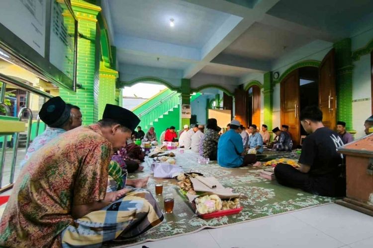 Suasana lebaran ketupat di Desa Guyangsari, Kabupaten Semarang, Jawa Tengah.