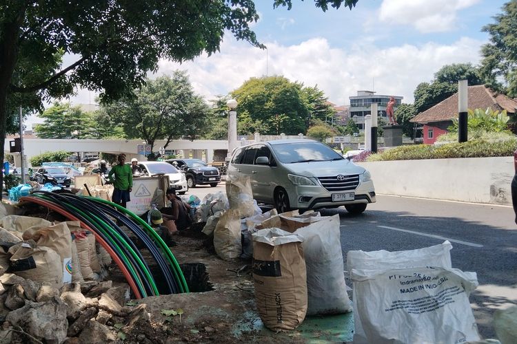 PT BII Bantah Tarif Kabel Bawah Tanah di Bandung Kemahalan, Klaim Operator Besar Sudah Sepakat
