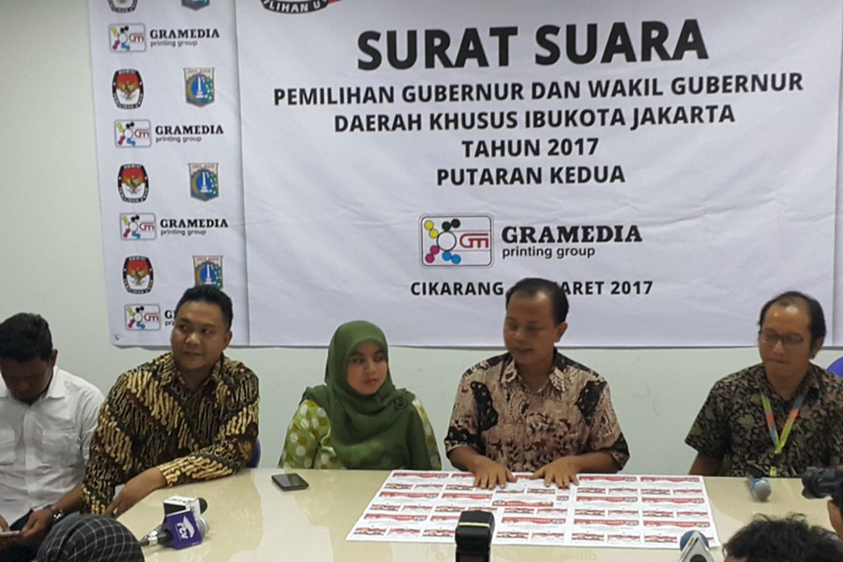Komisi Pemilihan Umum (KPU) DKI Jakarta mulai mencetak surat suara yang akan digunakan pada putaran kedua Pilkada DKI Jakarta 2017 pada Kamis (23/3/2017). Surat suara tersebut dicetak PT Gramedia Printing di Cikarang, Bekasi, Jawa Barat.