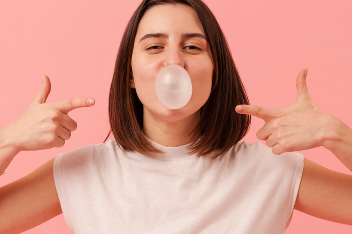 Mengunyah Permen Karet Bisa Melepaskan Ribuan Mikroplastik ke Dalam Air Liur.