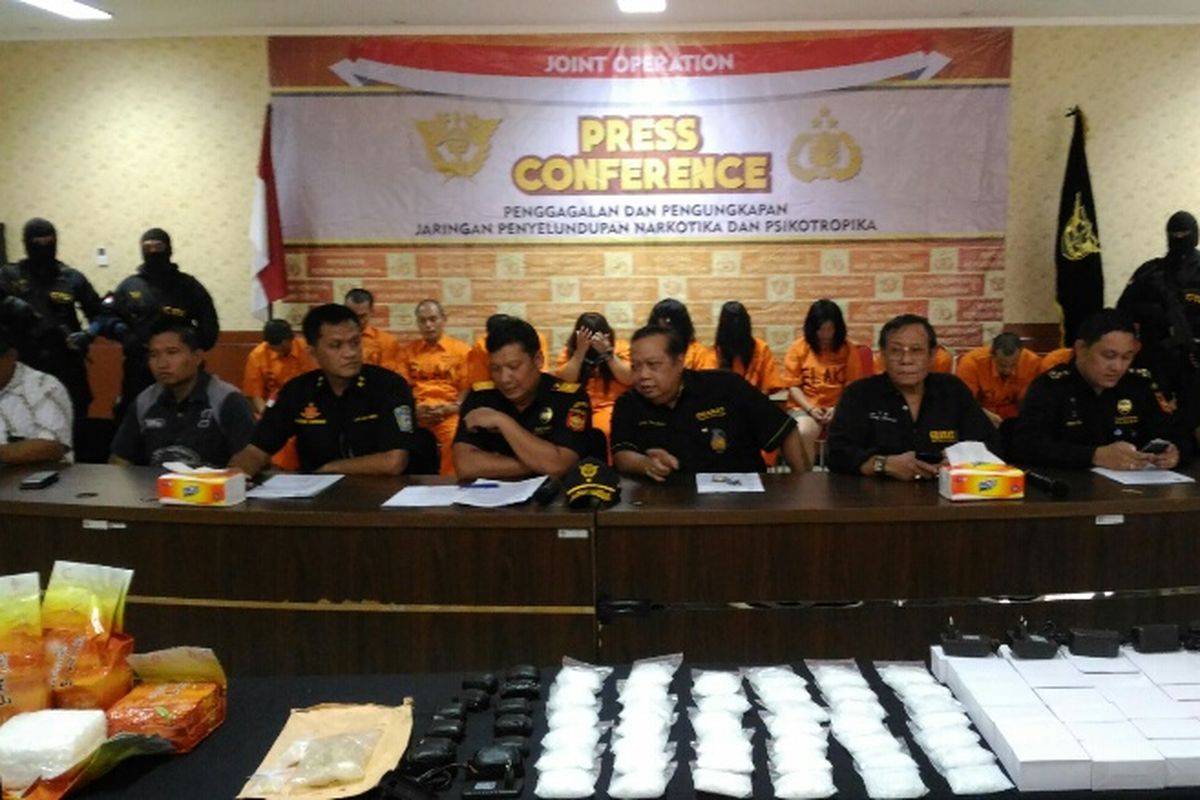 Suasana jumpa pers penggagalan upaya penyelundupan narkotika oleh Bea Cukai Bandara Soekarno Hatta, Rabu (3/5/2017).