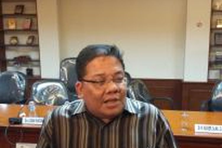 Komisioner Kompolnas Adrianus Meliala, saat ditemui di Ruang Rapat Kompolnas, Kebayoran Baru, Jakarta Selatan, Senin (9/2/2015).