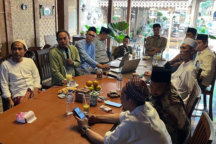 Semarakkan Muktamar Ke-35 NU, Nahdlatut Turots Gelar Pameran Manuskrip Kuno dan Ijazah Sanad