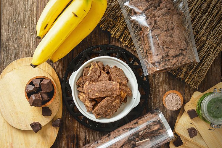 Resep keripik pisang cokelat simpel, bisa dibikin di rumah.