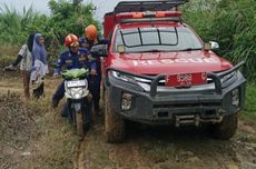 Saat Damkar Selamatkan Pemotor yang Nyasar di Bogor gara-gara Google Maps...