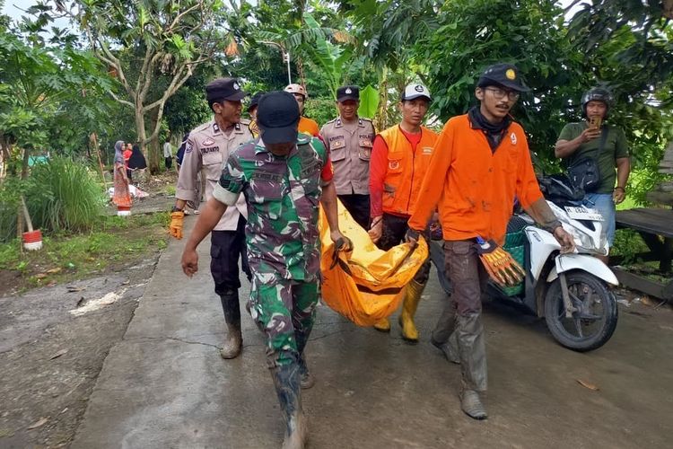 2 Orang Tewas akibat Banjir di Semarang