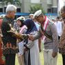 Penjaga Makam Ini Bangga, Anaknya Jadi Lulusan Terbaik SMKN Jateng hingga Bisa Kuliah di UI