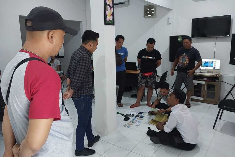 Suasana penangkapan pelaku Polisi Gadungan di Mataram