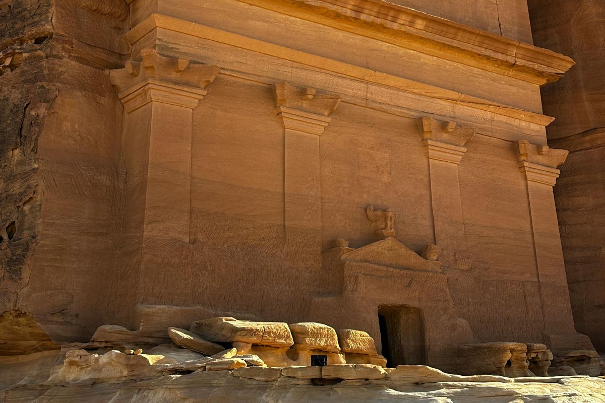 Salah satu peninggalan sejarah di AlUla, Saudi Arabia.