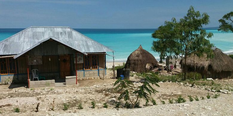 Pantai Ob di Kabupaten Timor Tengah Selatan, Nusa Tenggara Timur.