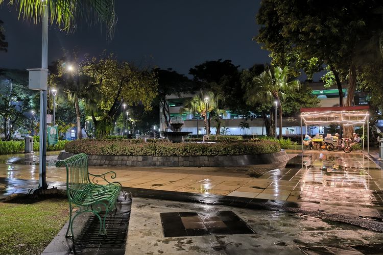 Menengok Taman Menteng yang Kini Buka 24 Jam...