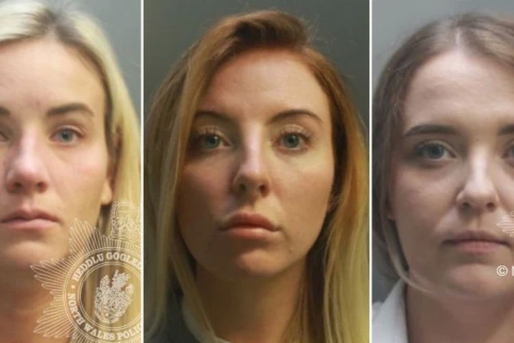 Foto tiga sipir penjara di Wales, (dari kiri ke kanan) Emily Watson (26), Ayshea Gunn (27), dan Jennifer Gavan (27), yang dipenjara karena menjalin hubungan asmara dengan tahahan pria di fasilitas yang sama.