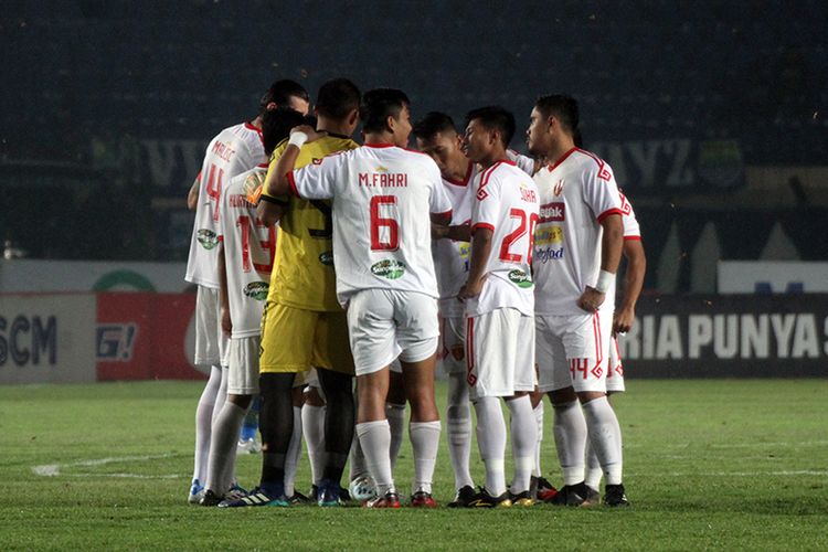 Para pemain Perseru Badak Lampung FC. 
