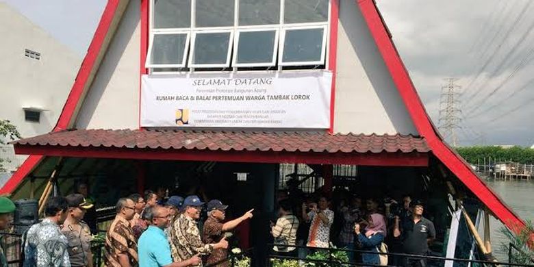 Peresmian rumah apung di Tambaklorok Semarang, Jawa Tengah. Selasa (28/5/2024). 