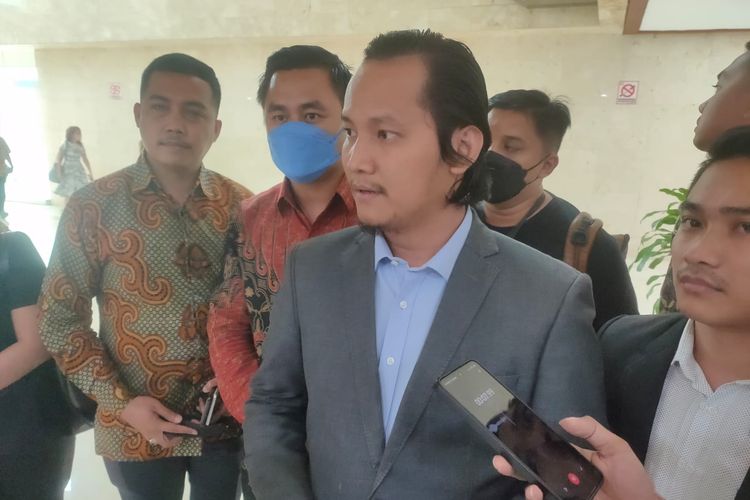 Finsensius Mendrofa di Kompleks Parlemen Senayan, Jakarta, Kamis (24/3/2022).