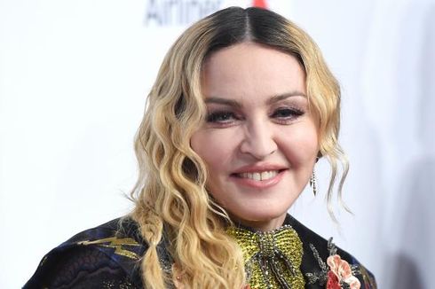 Madonna Dibela Penggemar Usai Diejek 