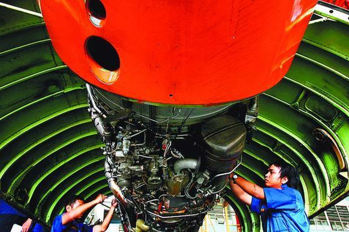 Pemeliharaan Pesawat di PT DI.