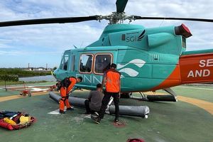 Pendaki Malaysia Berhasil Dievakuasi Pakai Helikopter dari Gunung Rinjani, Dibawa ke Bali