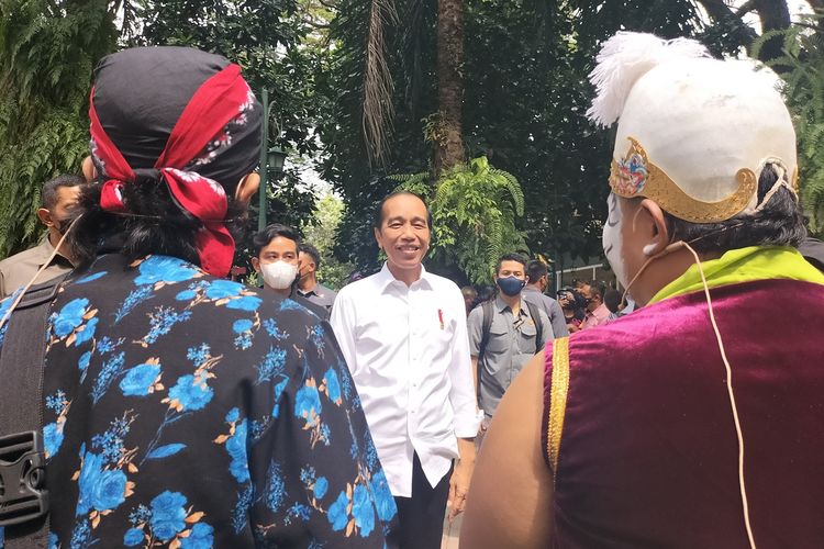 Presiden Jokowi saat di Taman Balaikambang Solo, Kamis (26/5/2022).