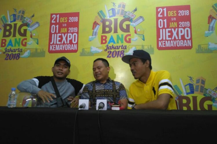 (Dari kiri ke kanan) Para personel band Wali, Tomi, Faank, dan Ovie, ditemui sebelum tampil dalam acara Big Bang Jakarta di JiExpo, Kemayoran, Jakarta Pusat, Sabtu (28/12/2018) malam.