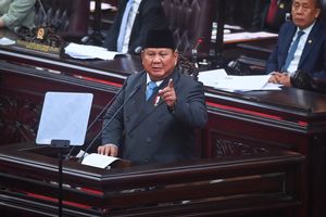 Prabowo Tegaskan APBN untuk Jaga Ekonomi di Tengah Krisis