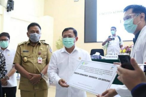 Menkes Terawan Serahkan Insentif Rp 12,5 Juta per Bulan untuk Dokter Residen 