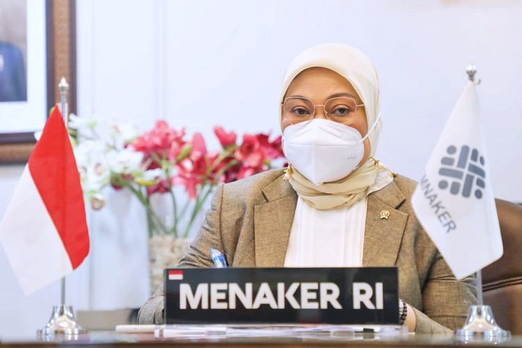 Menteri Ketenagakerjaan (Menaker) Ida Fauziyah umumkan pemberian bantuan subsidi upah (BSU) periode 2021 bagi buruh dan pekerja untuk cegah PHK.