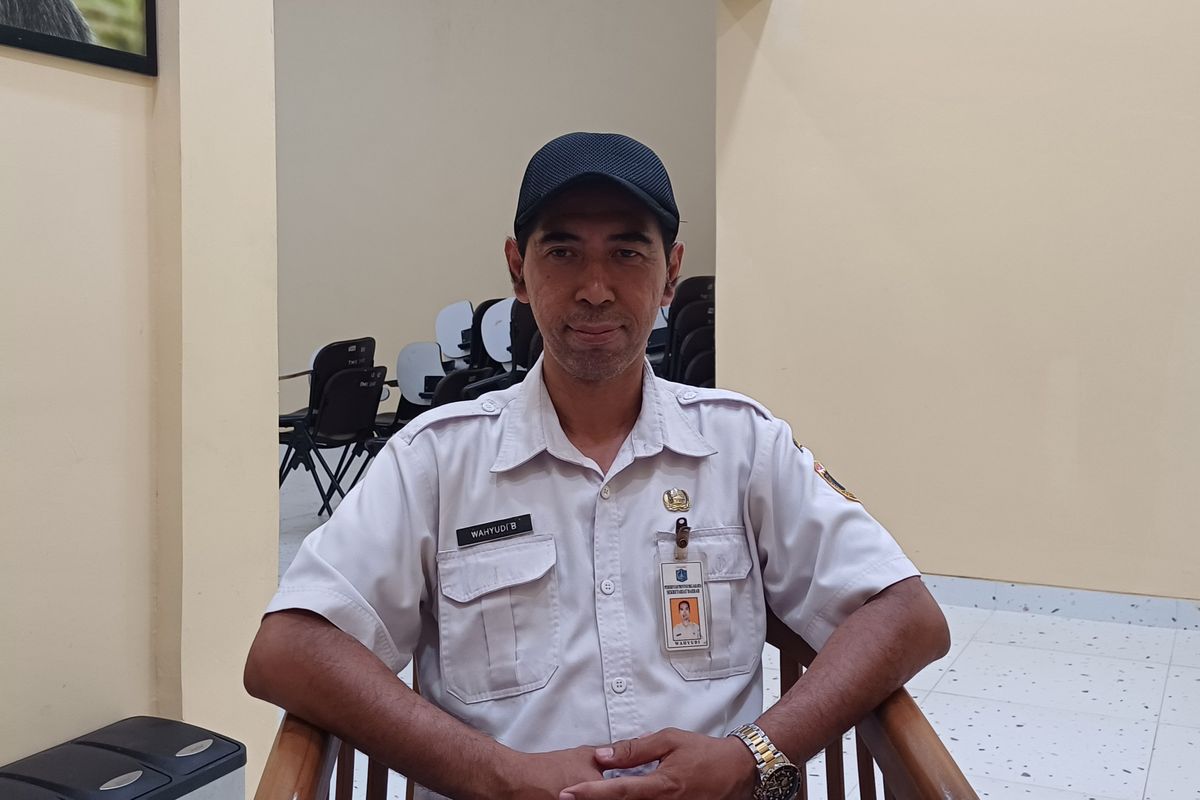 Kepala Taman Margasatwa Ragunan Bambang Wahyudi saat ditemui di kantornya, Rabu (17/4/2024).
