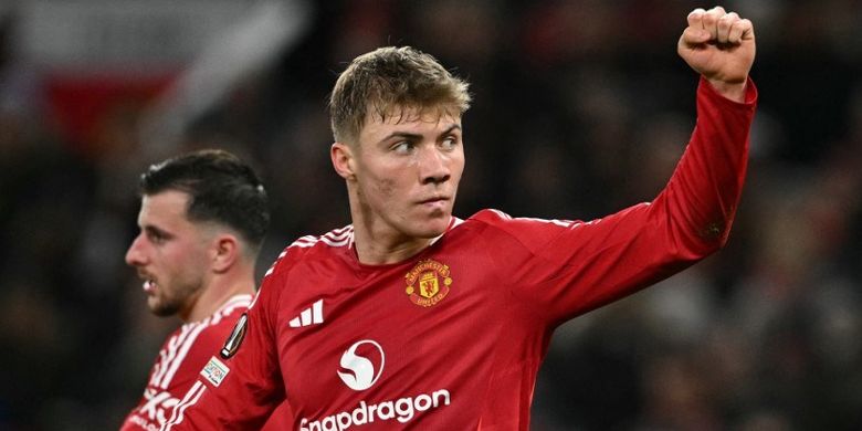 Penyerang Manchester United, Rasmus Hojlund, merayakan gol ke gawang Bodo/Glimt. Hasil Man United vs Bodo/Glimt merupakan laga lanjutan Liga Europa yang bergulir di Old Trafford pada Kamis (28/11/2024) atau Jumat dini hari WIB.